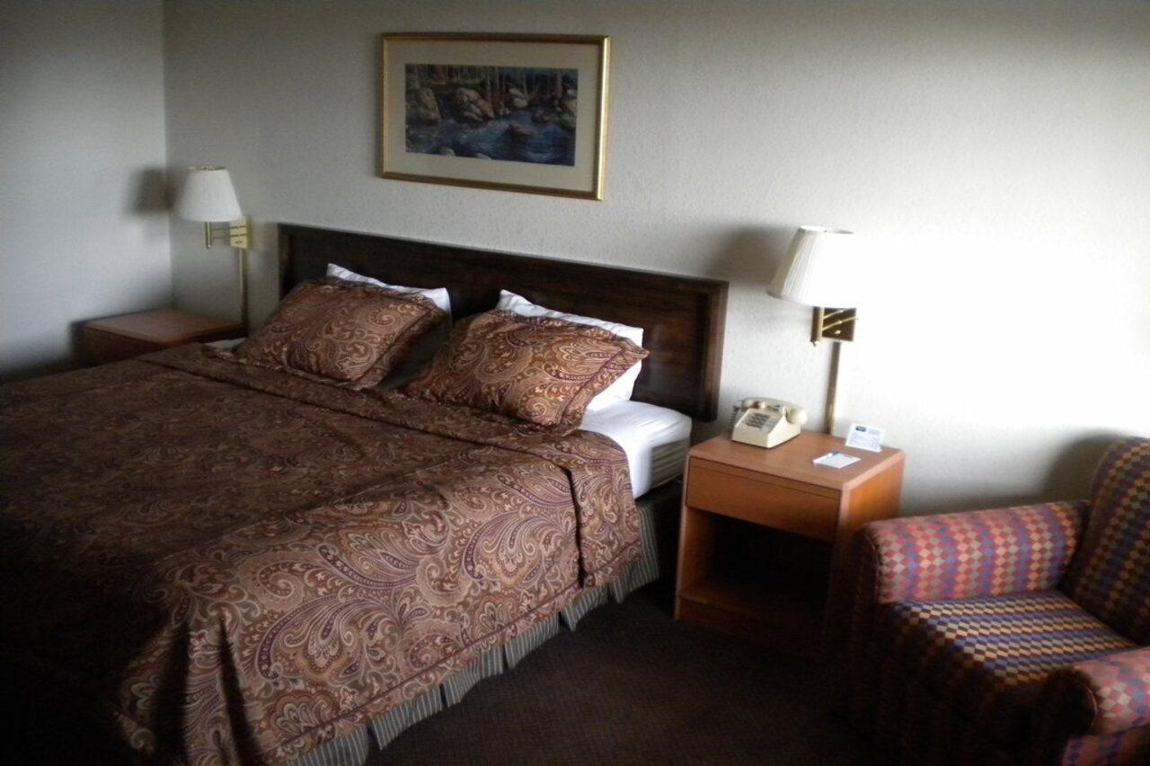 Comfort Suites ไชแอนน์ ภายนอก รูปภาพ