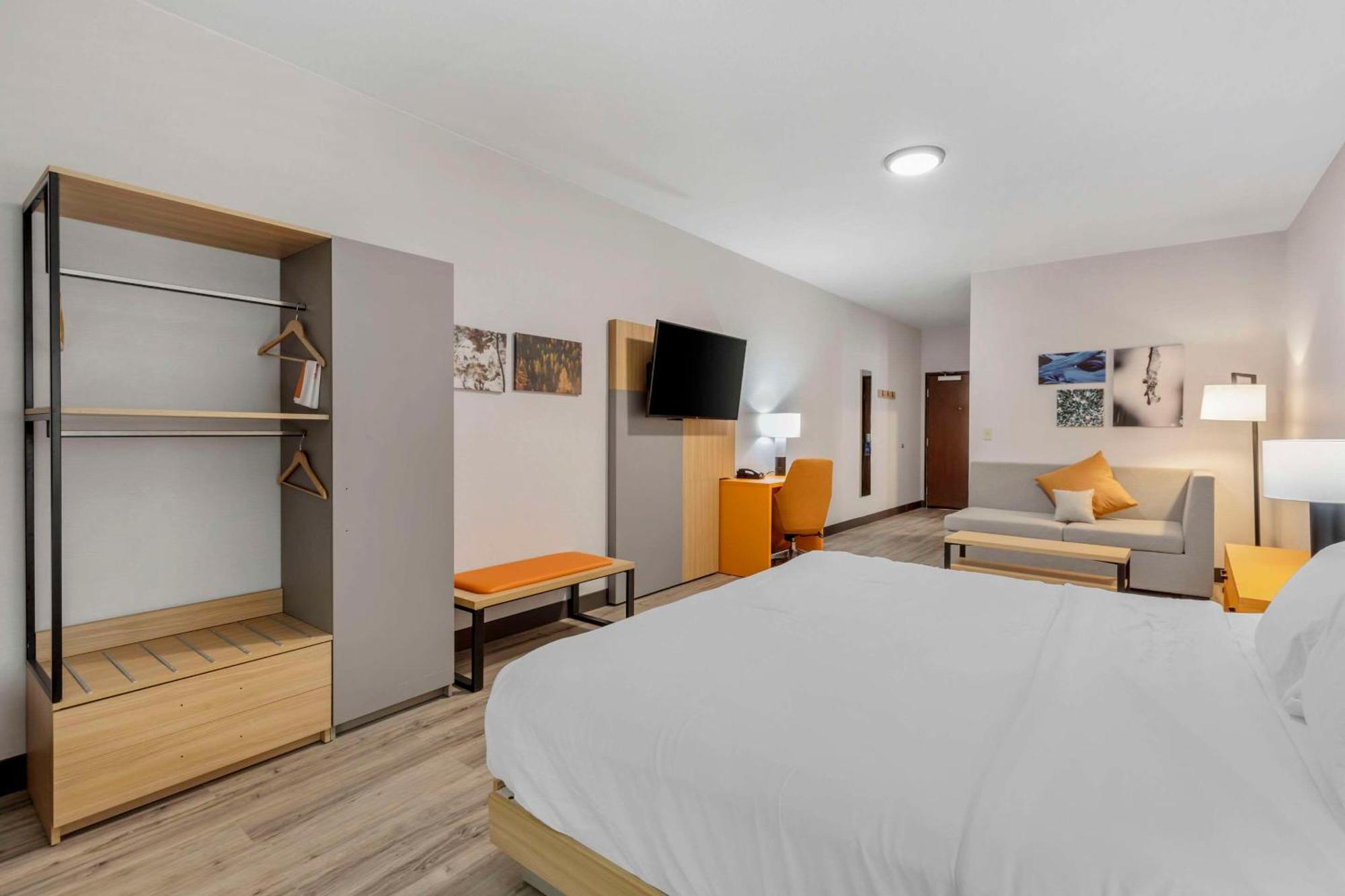 Comfort Suites ไชแอนน์ ภายนอก รูปภาพ