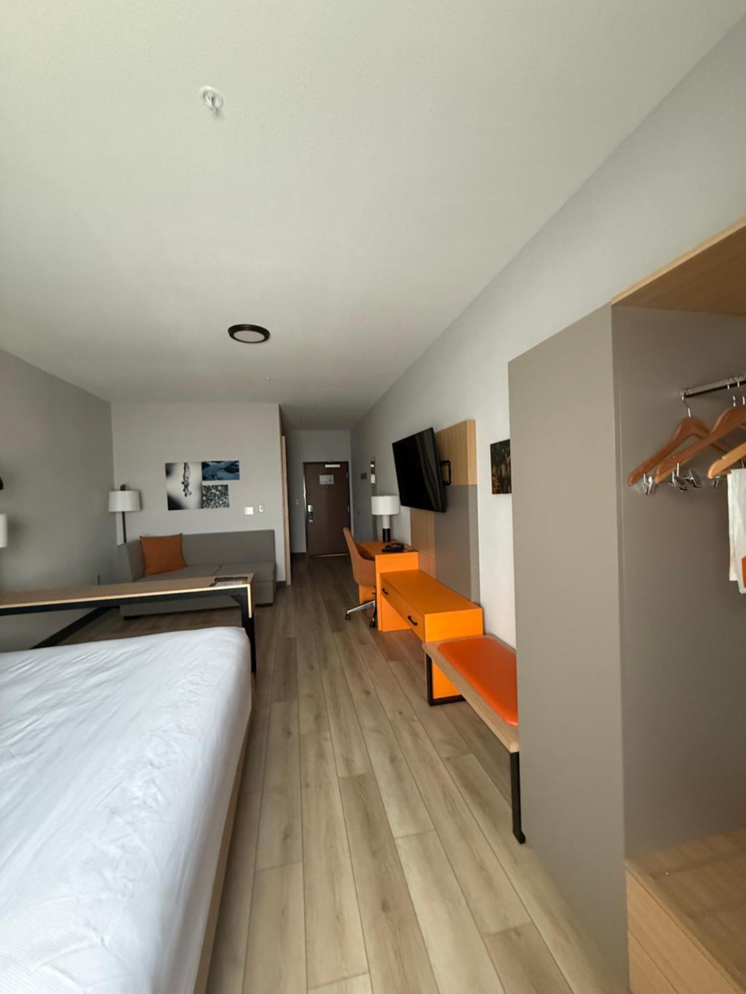 Comfort Suites ไชแอนน์ ภายนอก รูปภาพ